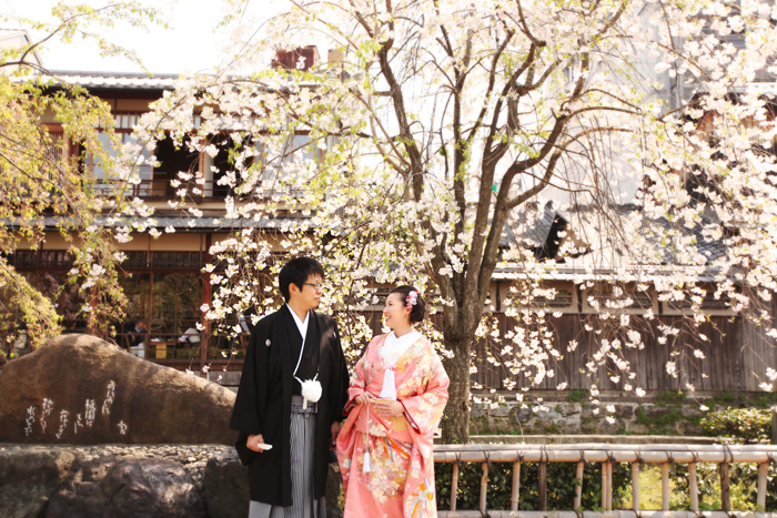 桜の季節の結婚式前撮り