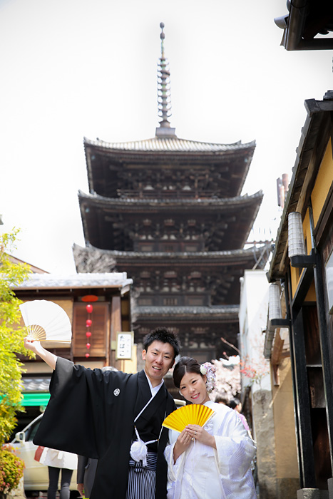 八坂の塔をバックに京都で和装前撮り